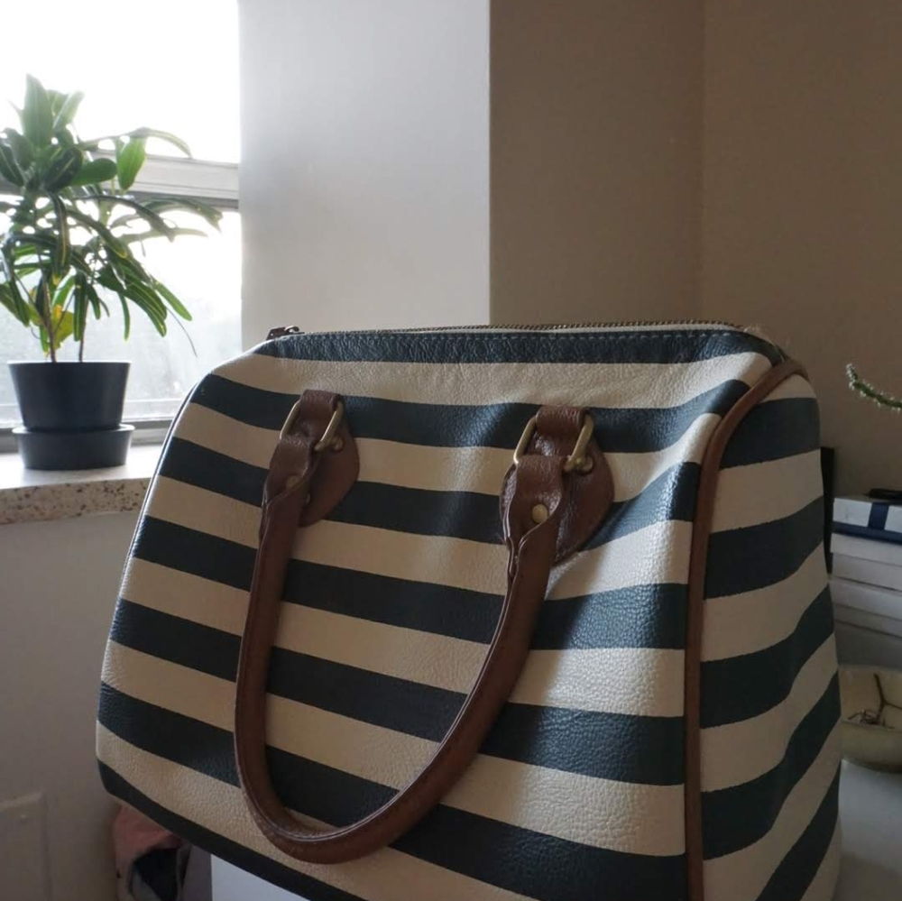 Colin's Bag - Picture 3 of 6